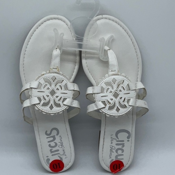 Circus by Sam Edelman
Women's Canyon Medallion Flat Sandals white - Picture 1 of 6